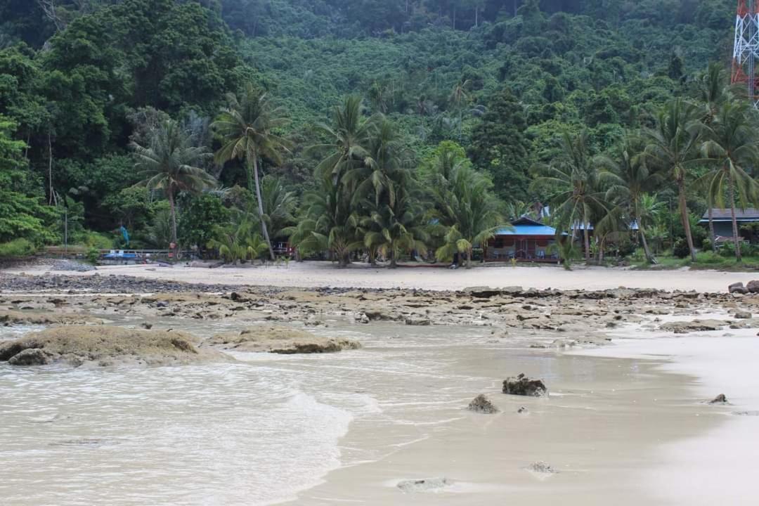 ホテル Ella'S Place Salang Tioman エクステリア 写真