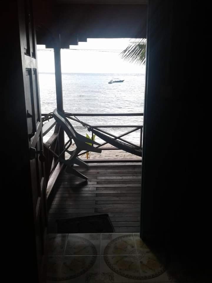 ホテル Ella'S Place Salang Tioman エクステリア 写真