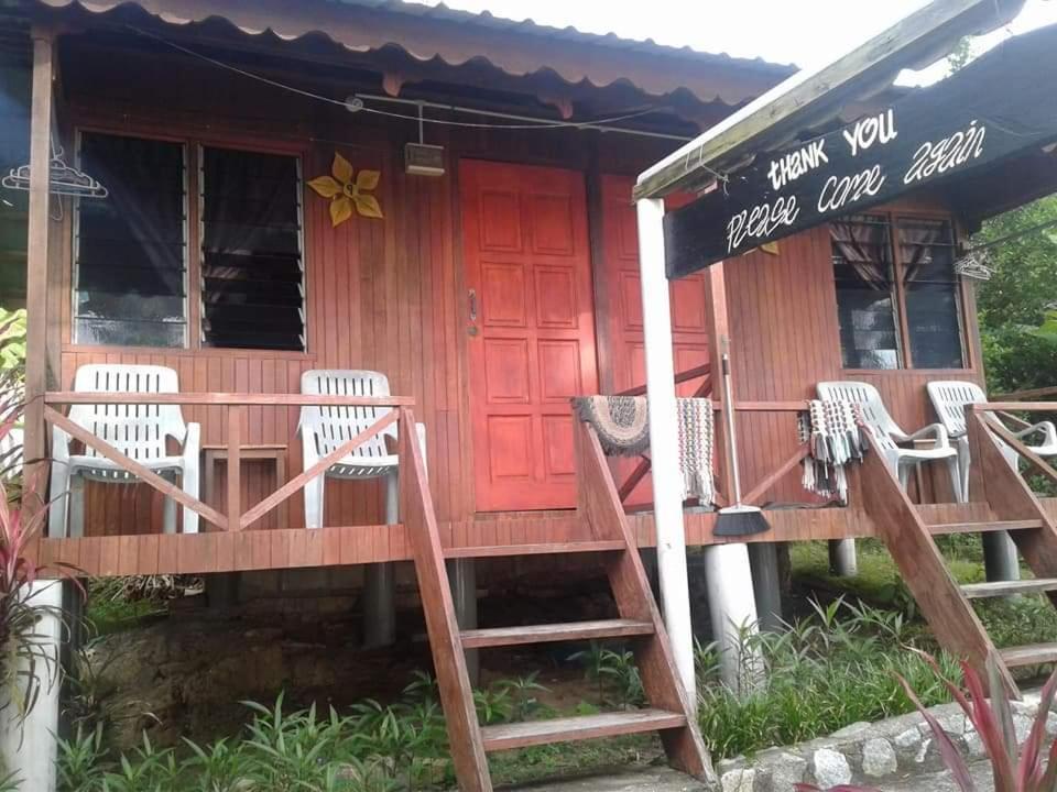 ホテル Ella'S Place Salang Tioman エクステリア 写真